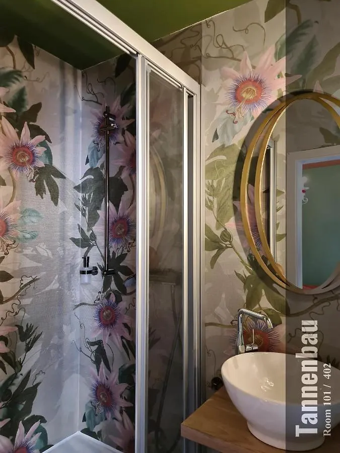 The Henry Self Check-In Guesthouse Zurigo Svizzera