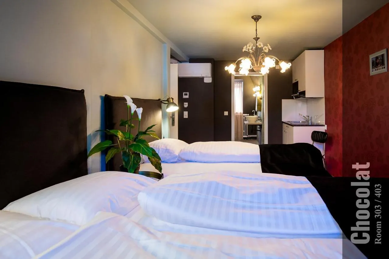 The Henry Self Check-In Guesthouse Zurigo Aparthotel