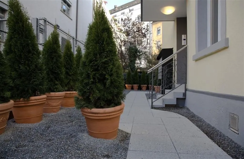 The Henry Self Check-In Guesthouse Zurigo 3*,  Svizzera