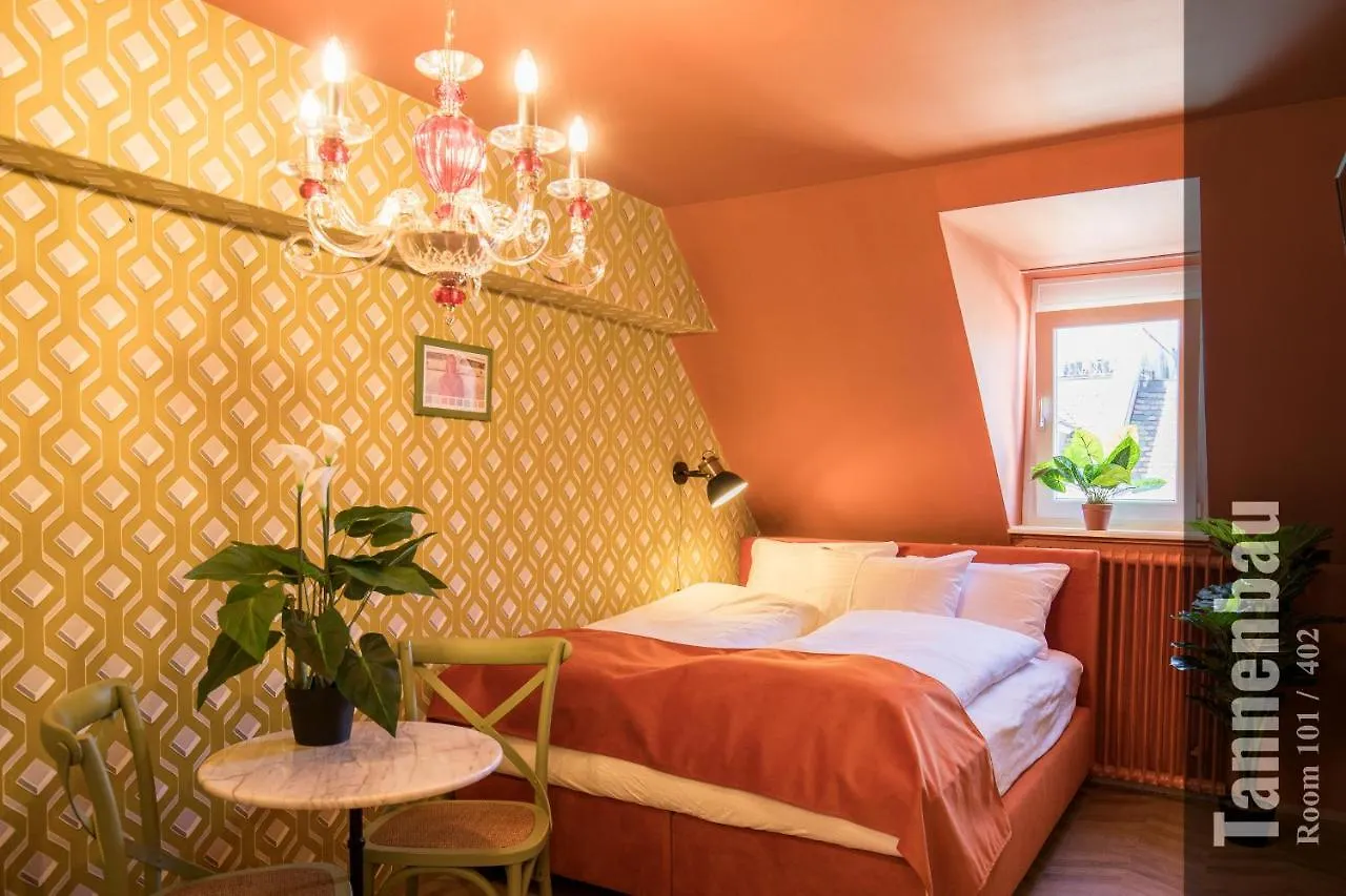 The Henry Self Check-In Guesthouse Curych Aparthotel