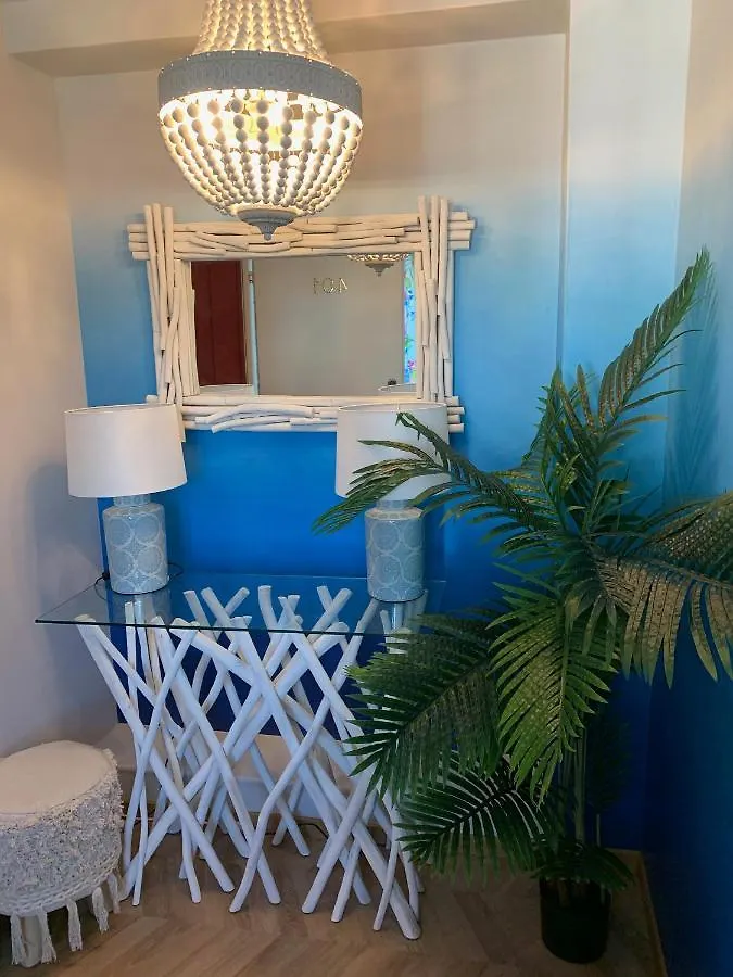 The Henry Self Check-In Guesthouse Zurich Switzerland