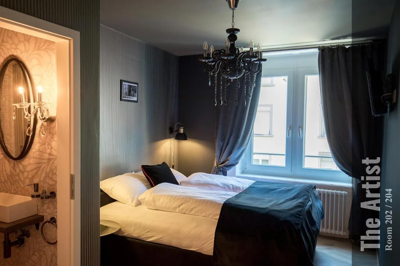The Henry Self Check-In Guesthouse Zürich 3*,